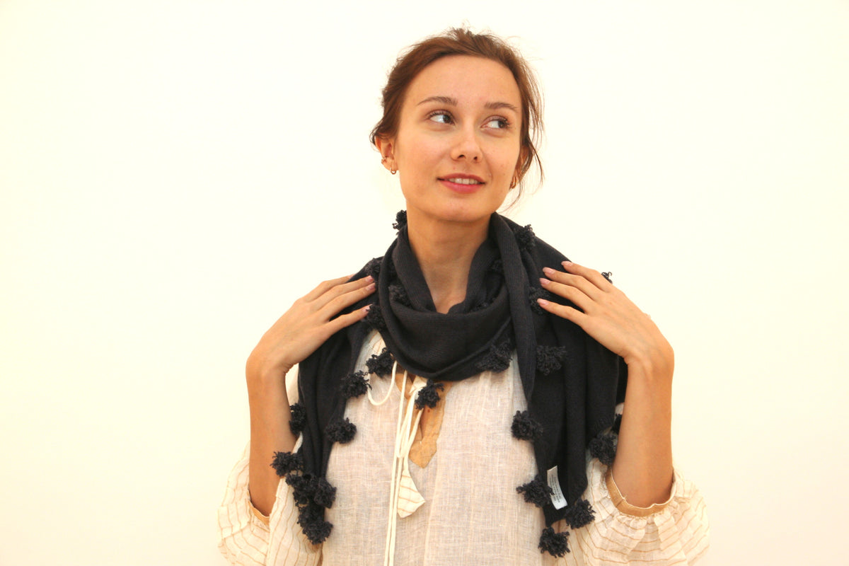 Cashmere Pompom Scarf - Black