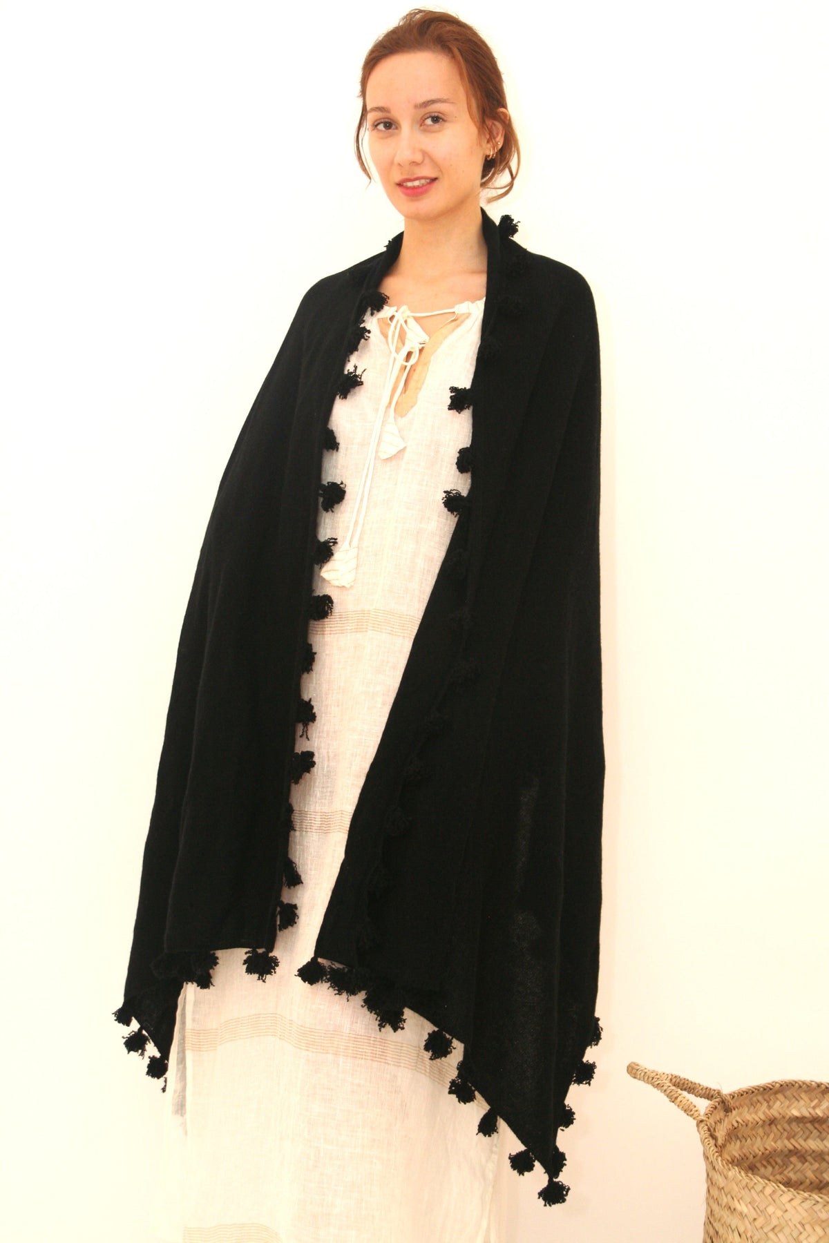 Knitted Cashmere Pom Pom Scarf - Charcoal - Joshi