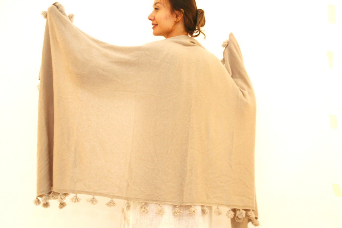 Knitted Cashmere Pom Pom Scarf - Oatmeal - Joshi